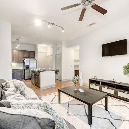 Апартаменты Chic 1Br Near Nrg With Pool Wifi Freeparking Хьюстон Экстерьер фото